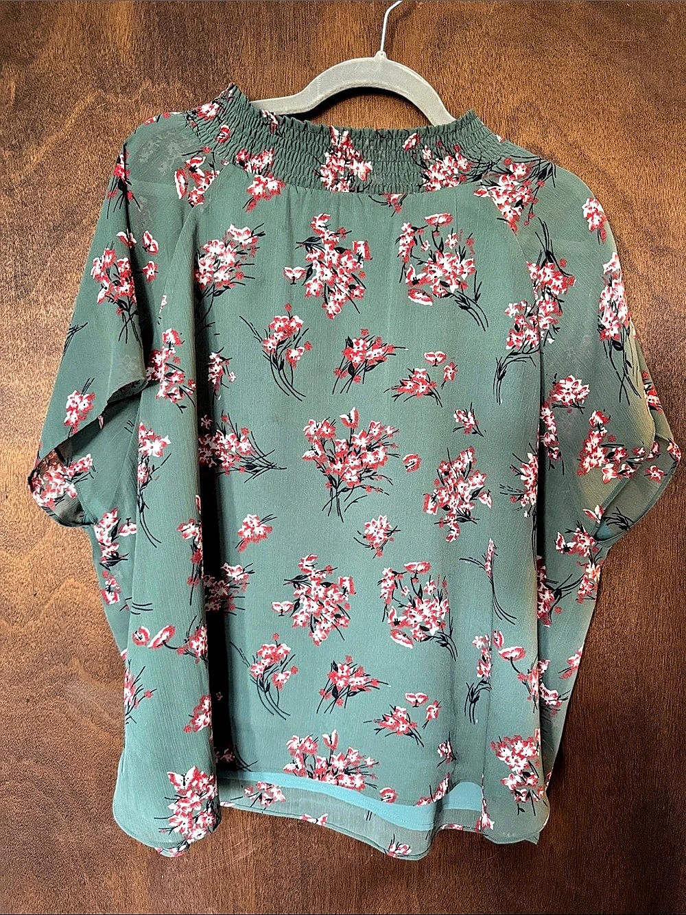 Madewell Smocked-Neck Ruffle Top in Stem Scatter, Green & Red, Large